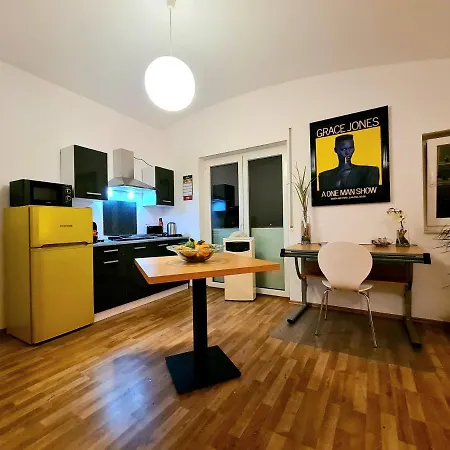 Moderne Ferien- & Business-penthouse-wohnung -grace Jones- Nahe Frankfurt 아파트